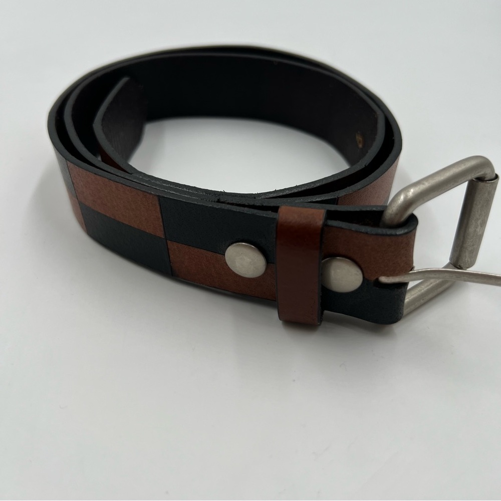 Checkered leather 1.25" belt youth L/XL. Will fit waist 28.5-34.5. Brown & black